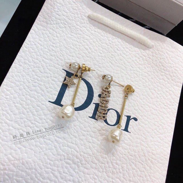 Dior飾品 迪奧經典熱銷款最新系列 大小珍珠耳釘耳環  zgd1332